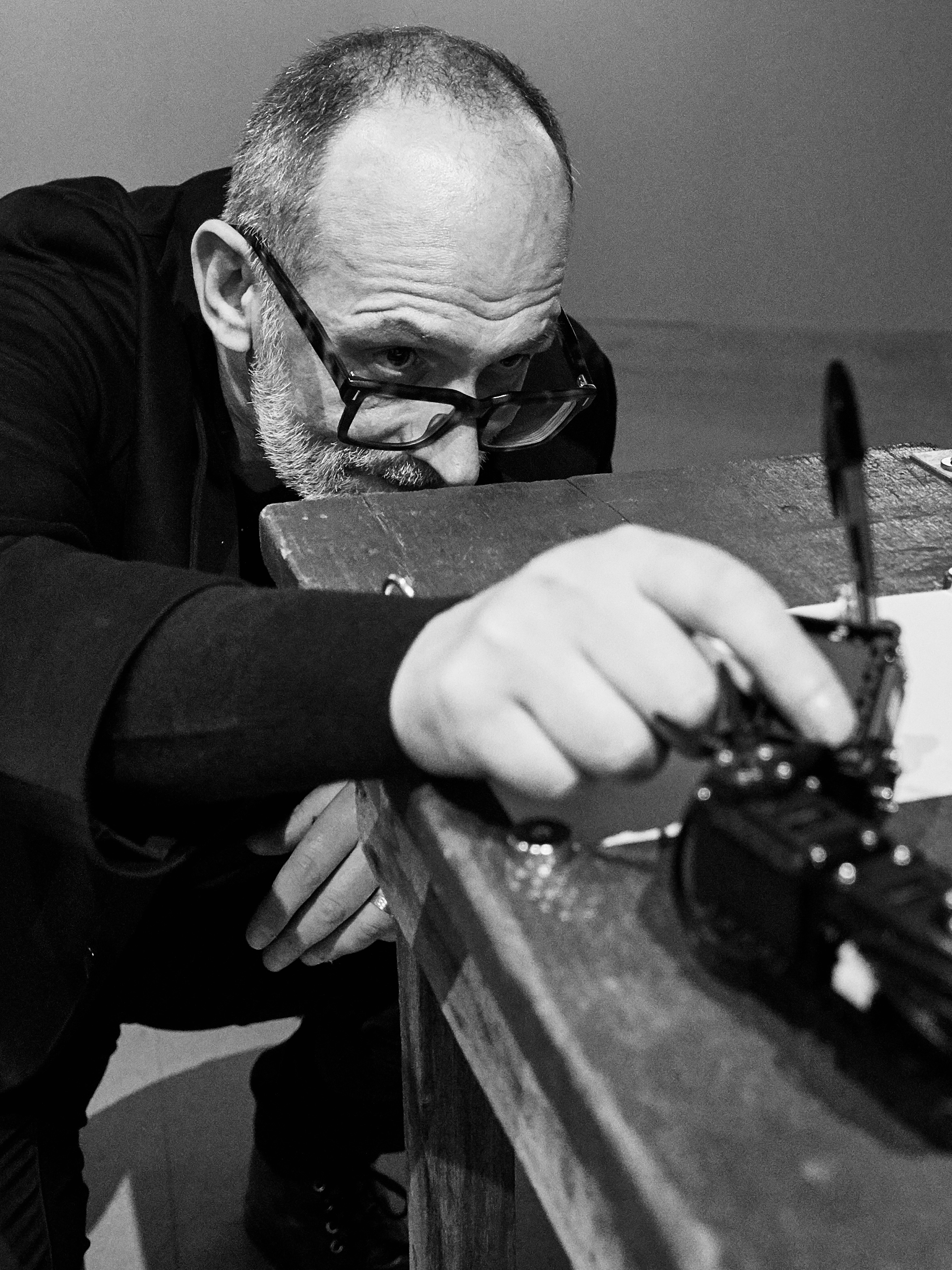 Portrait of Patrick Tresset, creator of autonomous robotic drawing installations